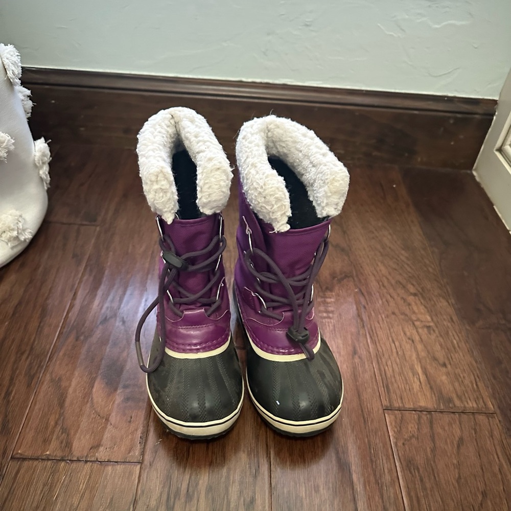 Sorel Purple and Black girl's Winter Boots